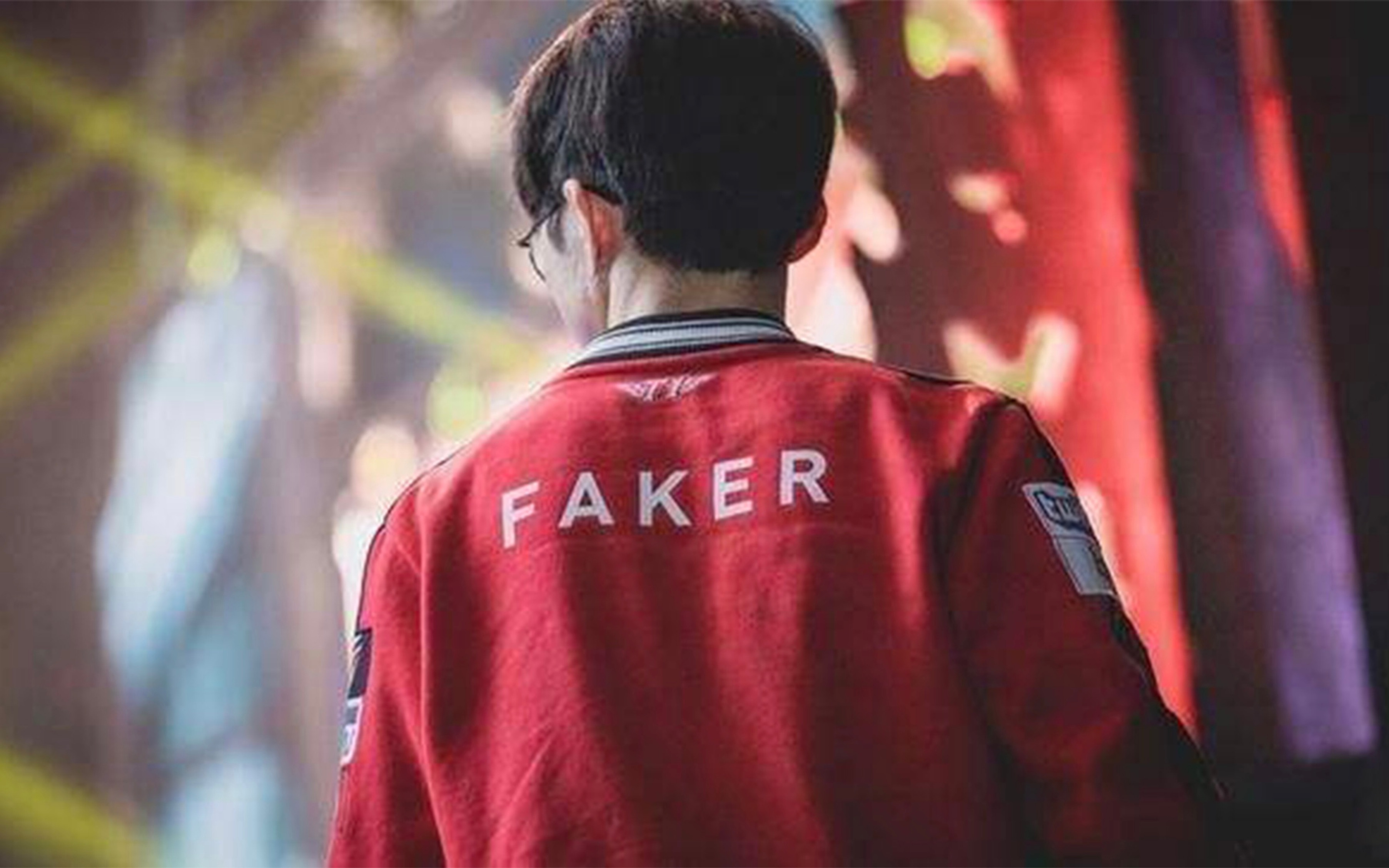 战舰轰鸣！大表哥的全白双杀吹响了反击的号角，Faze从1-2反弹淘汰VIT