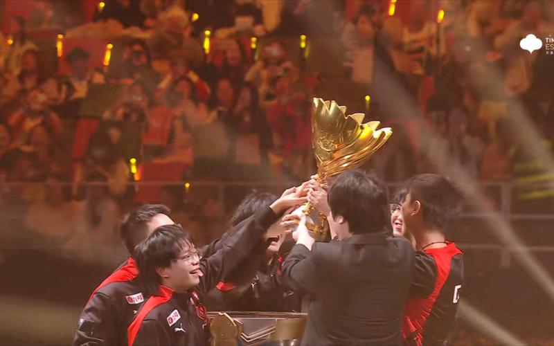 梦幻联赛资格赛：Pyw在最后时刻被压制， Shiro 的飞机猛烈爆炸，新 LGD Gaming 扳平了比分