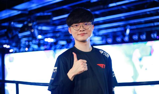 Legacy 在 StarLadder 布达佩斯 Major 2025 第一阶段首场比赛中败给了 FlyQuest