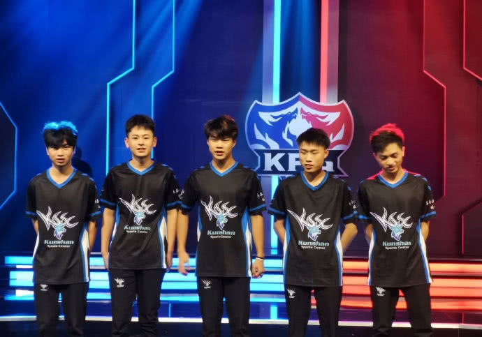 nqz 在 pain 上说：“当你总是在改变事情时，很难保持一致。”